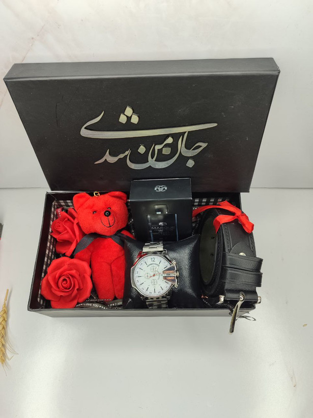 باکس مشکی جذاب مردانه روز مرد هدیه پسرانه مشکی خوشگل ساعت دیزل شاخدار گارانتی دارد ارسال رایگان سورپرایز