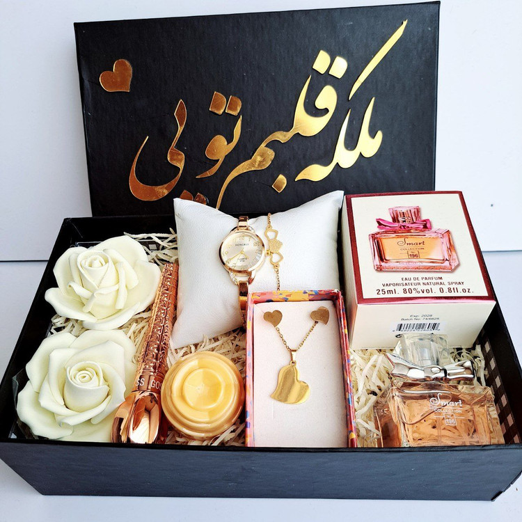 باکس هدیه خانومم شیک و خاص زنانه خرید کادو ادکلن اسمارت عالی ساعت و نیم ست قلبی خط چشم ارسال فوری سورپرایز کادو تولد هدیه قسطی
