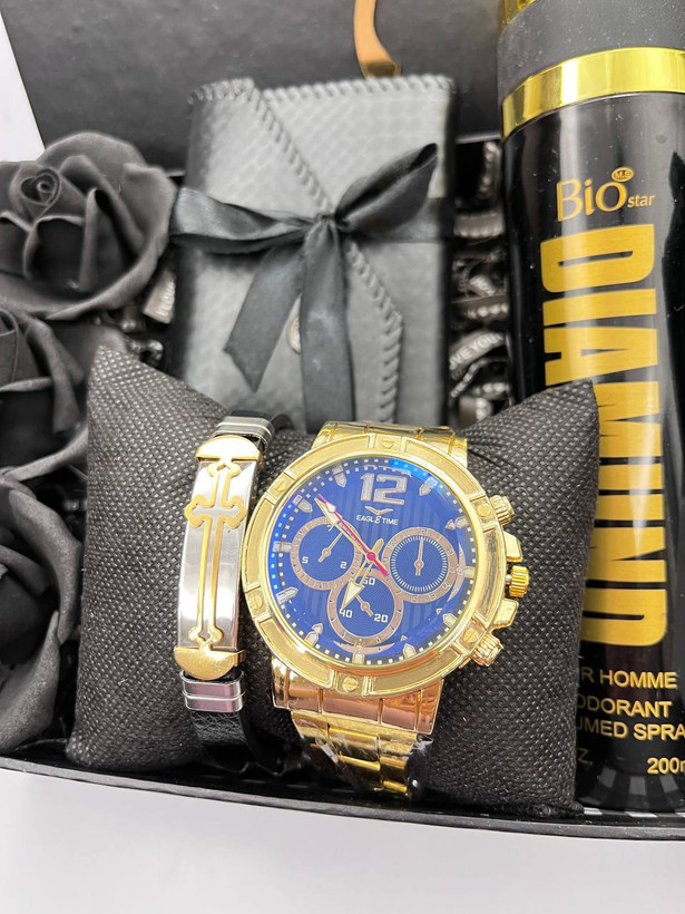 باکس جذاب پسرانه هدیه روز مرد ولنتاین جذاب و شیک ساعت اسپری با کیفیت کمربند ست مردانه ارسال فوری هدیه تولد شیک برای آقایان