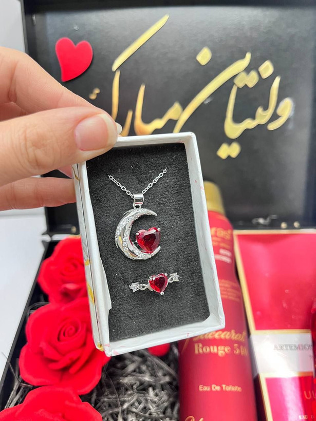 باکس پرفروش ولنتاین زنانه جعبه هدیه ولنتاین ادکلن گودگرل قرمز کادوی شیک خوشگل