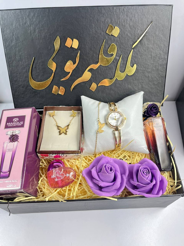 باکس جدید هدیه خوشگل طلایی لاکچری ساعت ظریف ادکلن اسمارت اصلی و روز دختر هدیه خاص تولد