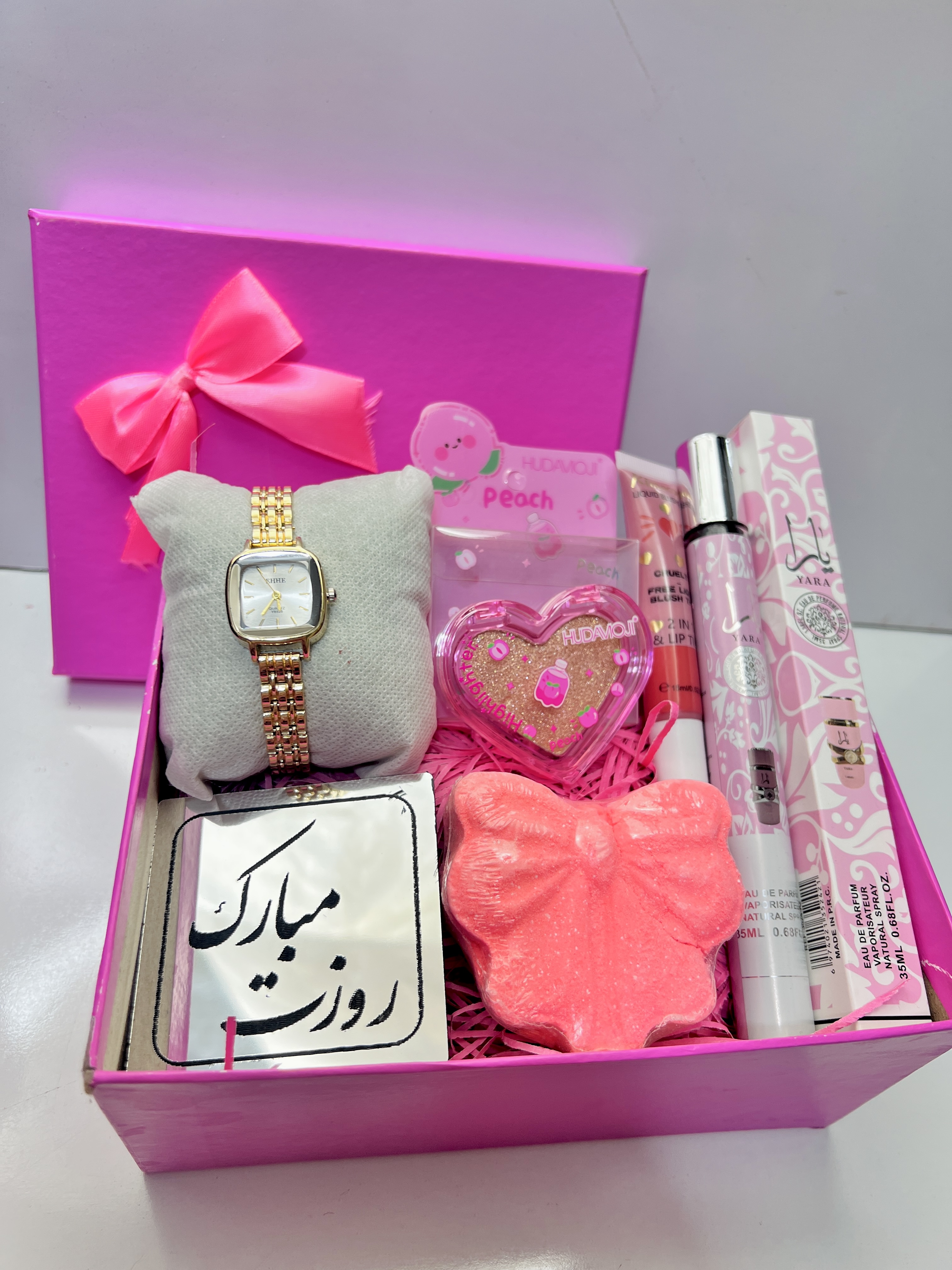 باکس هدیه روز دختر دخترانه ادکلن یارا ساعت شیک